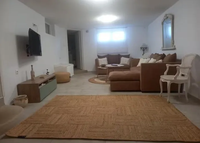 View Hébergement de vacances Ambelas